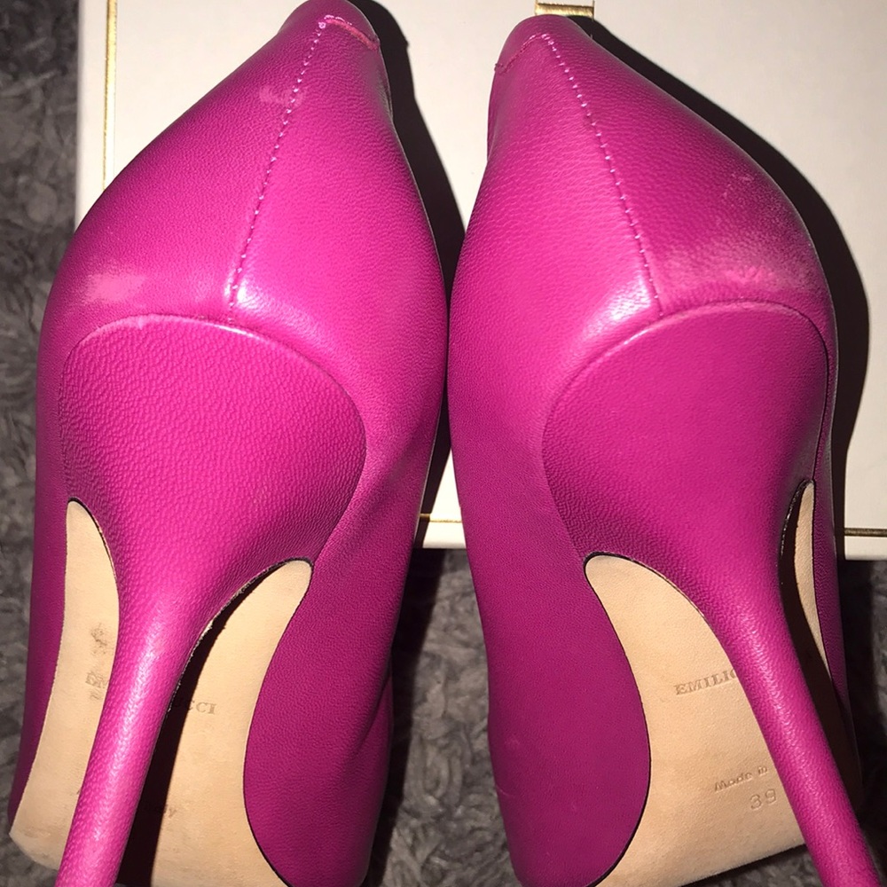Emilio Pucci Lotus Heels Magenta w/ Gold Buckle 39 - Picture 7 of 8